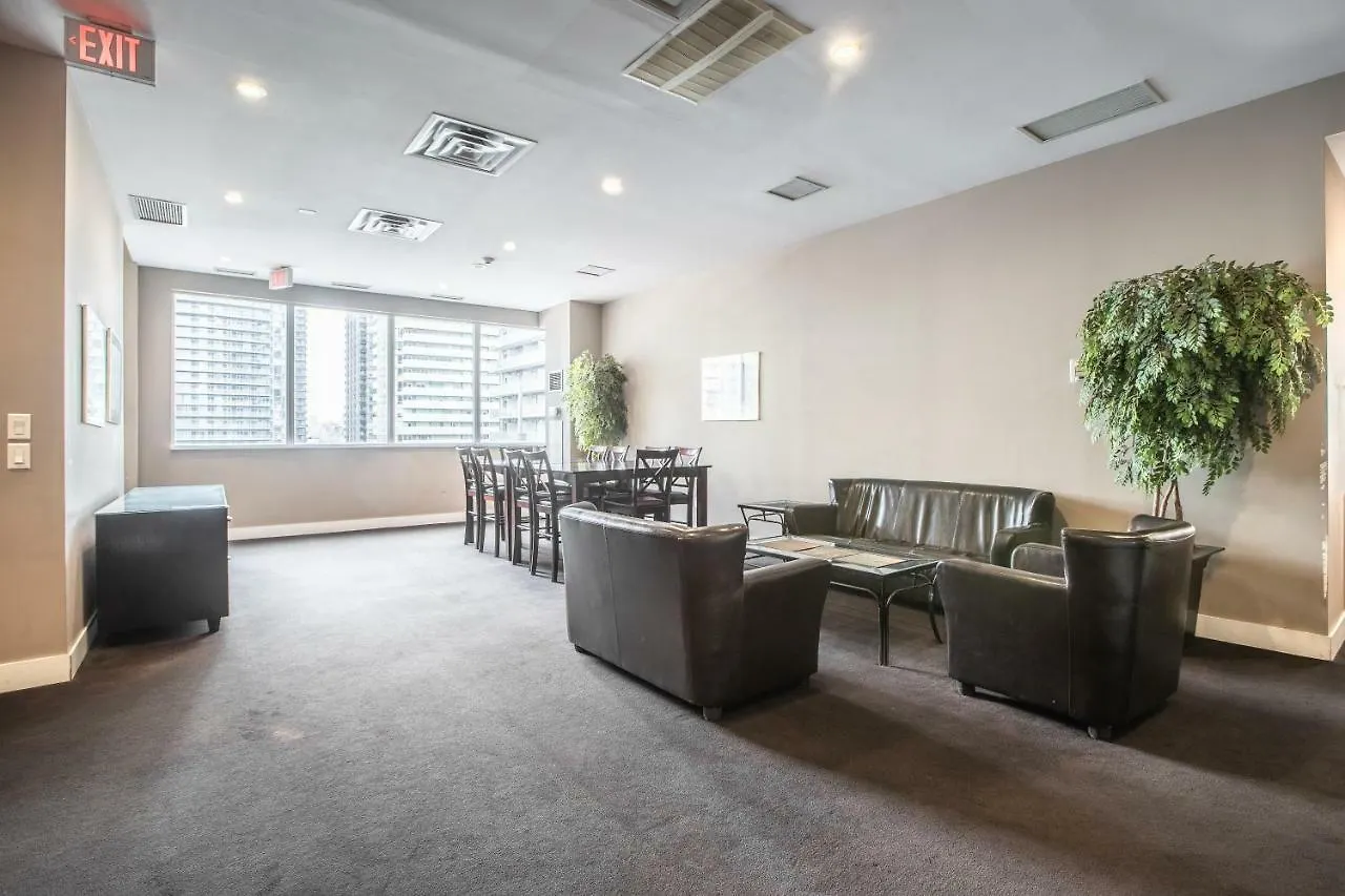 Aoc Suites - Heart Of Downtown Condo Toronto