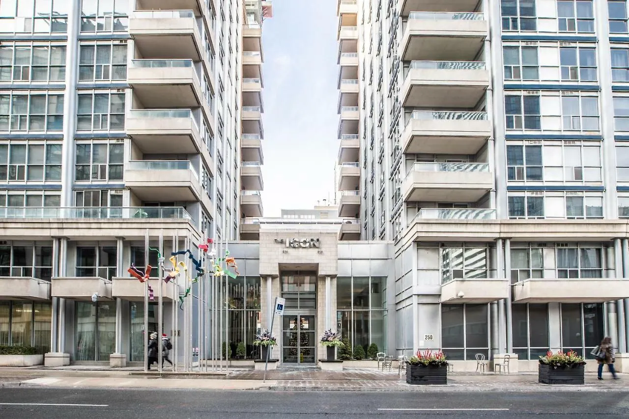 Aparthotel Aoc Suites - Heart Of Downtown Condo Toronto