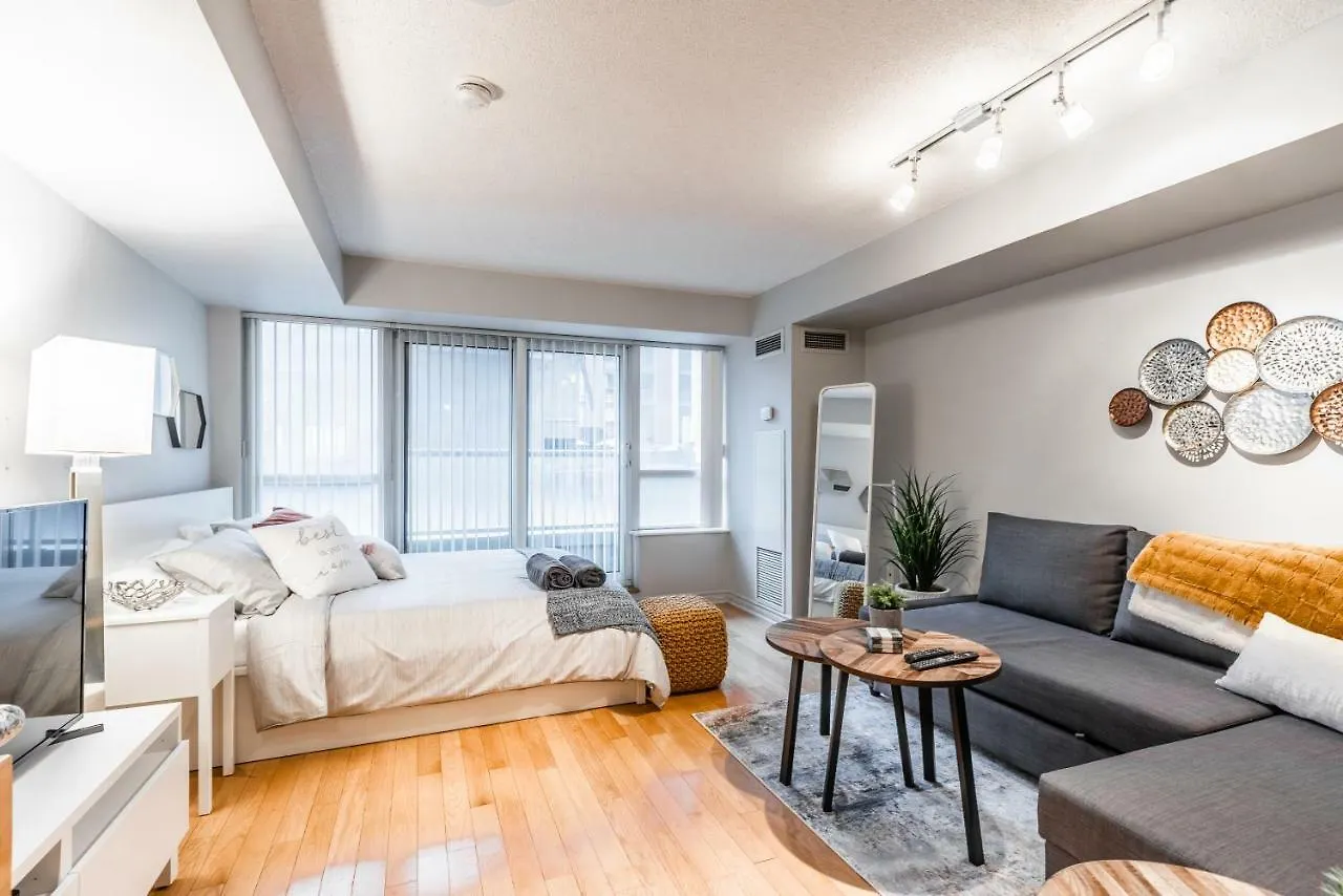 טורונטו Aoc Suites - Heart Of Downtown Condo 4*,