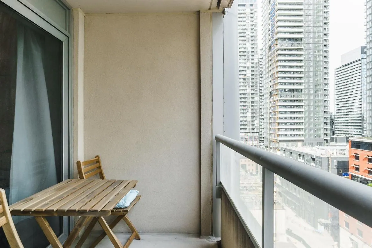 Aparthotel Aoc Suites - Heart Of Downtown Condo Toronto