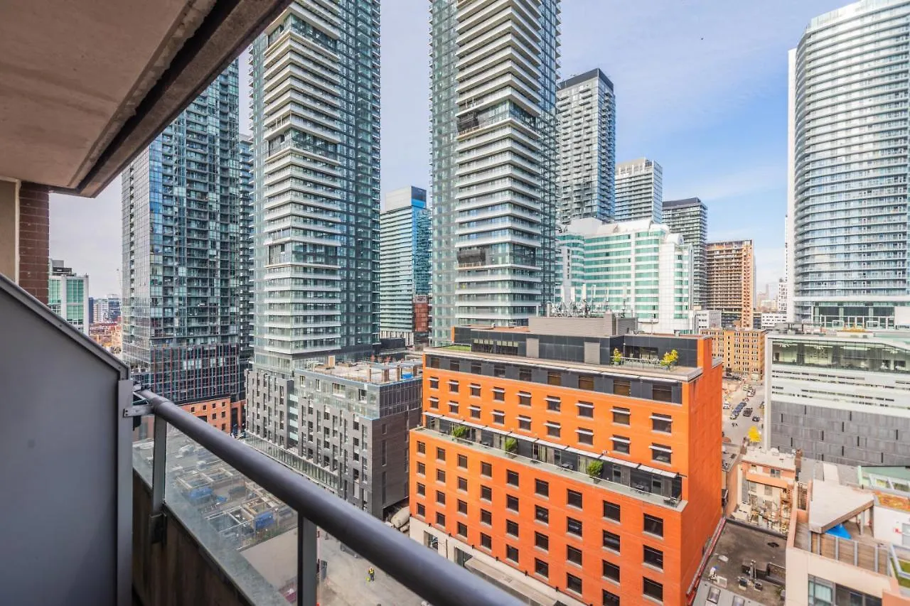 Aoc Suites - Heart Of Downtown Condo Toronto 3*,