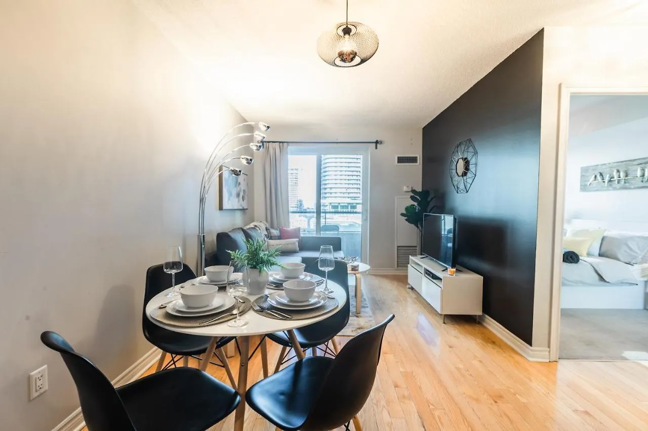 Aoc Suites - Heart Of Downtown Condo Toronto Canada
